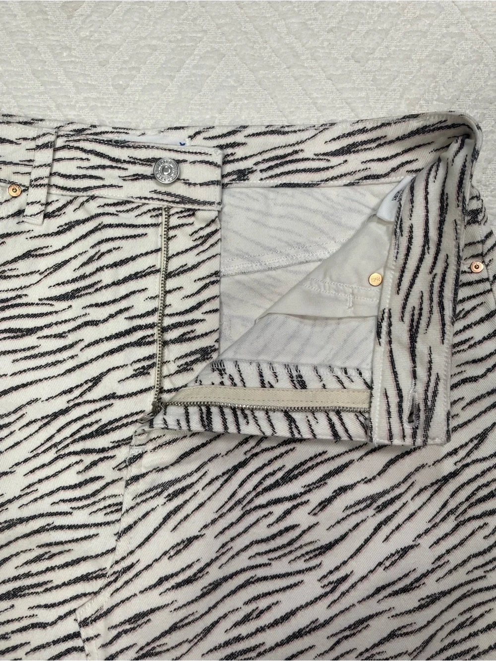 PAIGE Aideen Skirt Zebra Print Retro Mini Denim Skirt High Rise Size 30